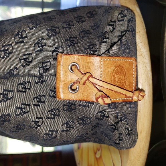 💘🖤💘 DOONEY & BOURKE KHAKI SIGNATURE MONOGRAM JACQUARD TASSEL DRAWSTRING BAG - Picture 12 of 15